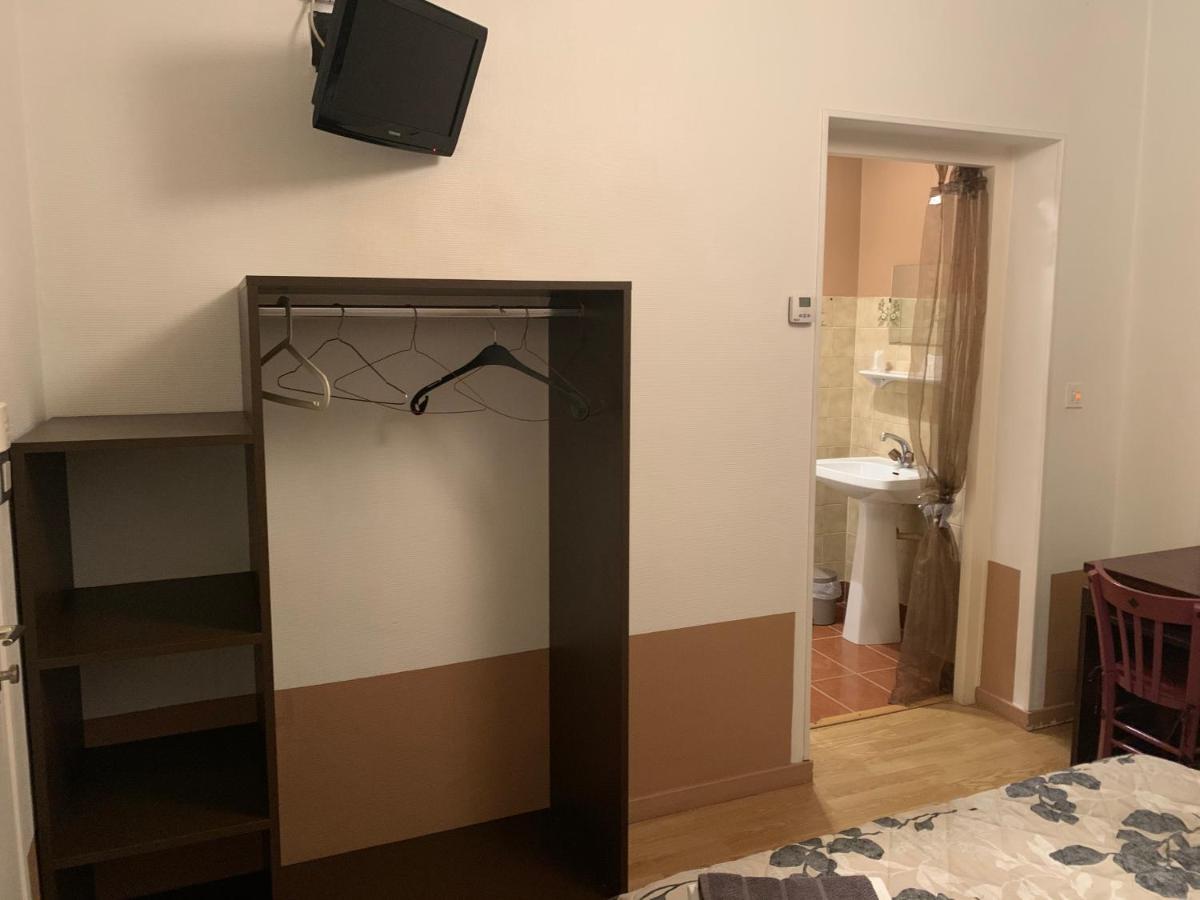 Hotel Le Cosy Pont-de-Chéruy エクステリア 写真